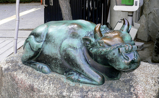 臥牛像・青銅牛（大阪天満宮） パワースポット 受験だ！合格祈願
